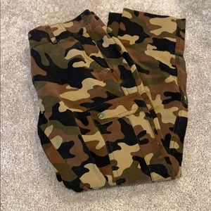 Gorgeous camo Michael Kors cargo pants!